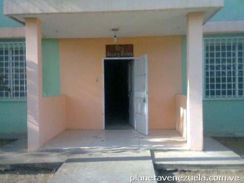 Casa en venta con amplio terreno para galpón o negocio