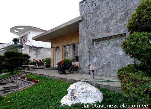 Casa En Venta, En Vista Alegre. 3 Bañ, 3 Hab, 350 Mts2.