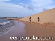 En venta casa dúplex para 16 personas playa buchuaco falcón