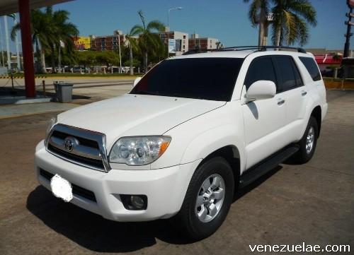 Toyota 4runner, 2008 Sr5 V6 - Automático/25000bsf