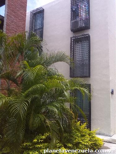 Corredor inmobiliario y perito avaluador.