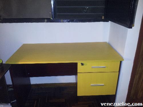 Escritorio De Fórmica
