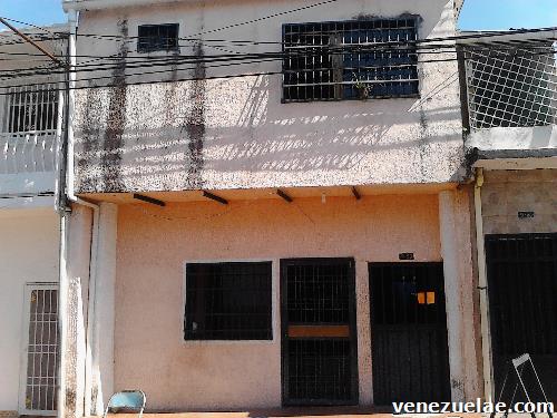 Se cambia apartamento por vehículo taxi