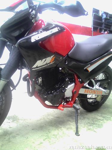 Vendo moto 400 honda Falcón