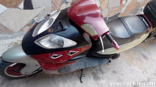 Moto scooter marca Geely año 2007 excelentes condiciones. teléfono 04143793625
