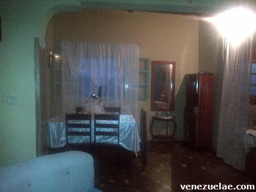 Cambio mi casa por otra casa preferidamente guacara o tinaquillo