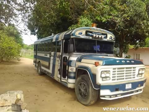 Vendo Autobús Ford 750