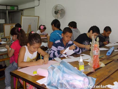 Cursos de Dibujo, Dibujo Infantil, Cocina, Talleres de Panadería y Repostería, Costura