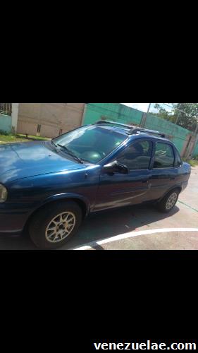 Se vende corsa 2003