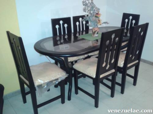 Juego de Comedor de 6 puestos de Madera