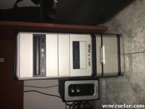 Vendo Combo: Cpu, Pantalla, teclado, mause en perfecto estado