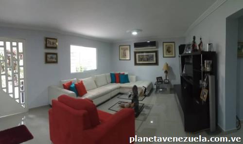 Venta de lujosa casa Moderna en Trigal Norte