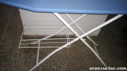 Vendo mesa de planchar con plancha