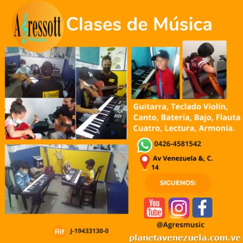 Clase de música, guitarra, canto, teclado, bajo, batería, violín, cuatro, flauta