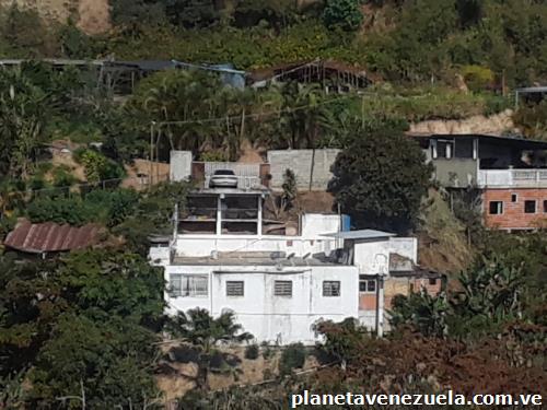 Vendo Casa con terreno, San Antonio de los Altos