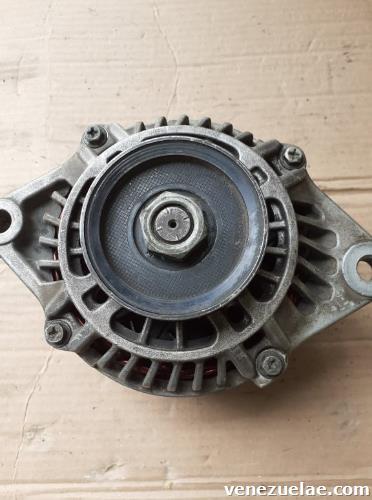Se vende repuesto para carro neón 1998
