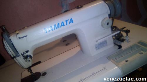 Máquina de coser recta industrial