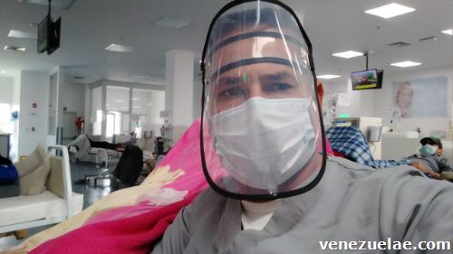 Enfermero auxiliar y bombero profesional ofrece sus servicios