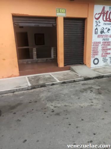 Local Comercial En Barrio Sucre Calle Guayaquil