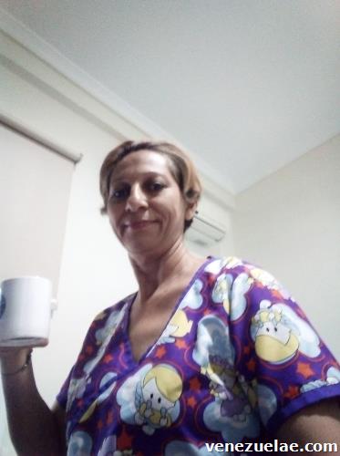 Docente, en busca de trabajo como doméstica o niñera cuidado de abuelos responsable honesta honrada soy del estado Falcón, cocino muy bien