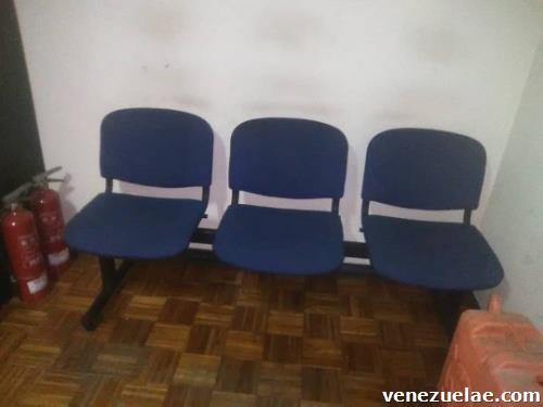 Silla tipo Tándem de tres puestos