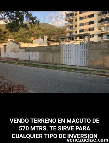 Vendo terreno en macuto, con pozo de agua de manantial.. cerca de la panadería Apolo 8.