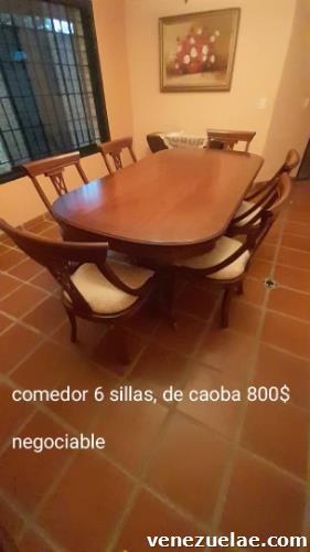 Juego de Muebles para hogar, Consola, Comedor de caoba con sus 6 sillas.