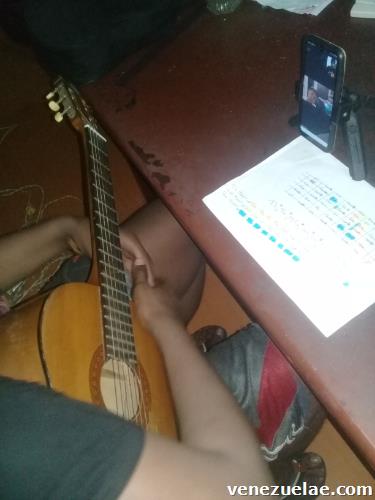Clases de Violín, guitarra y Ukelele