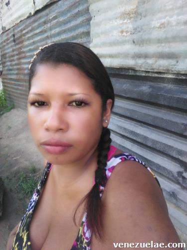 Busco trabojo en casa d familia no tengo hijo mi edad es d 34 años