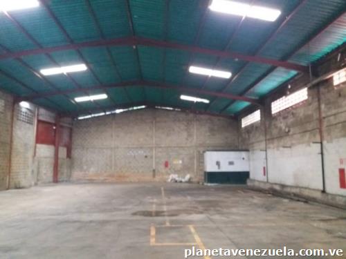Alquiler o venta galpón industrial en San Diego.