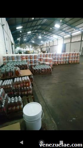 Envasadora, llenadora de líquidos . aceite comestible .