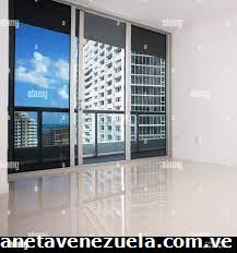 Ventanas panorámicas y antiruidos venta e instalación reparación, puertas de vidrio batiente comerciales de baño ducha ''multiservicios Hanssliz 2030 C. A Rif J-501422001 Teléfonos 0412 7102415 freno speedy mab