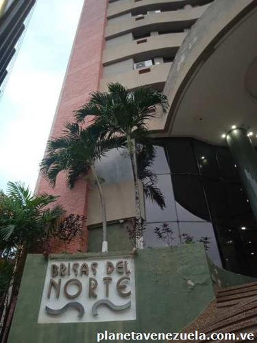 Apartamento Residencias Brisas Del Norte Urb. Las Chimenneas.