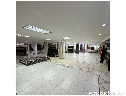 Se Alquila Casa / Local Comercial Urb. Las Mercedes