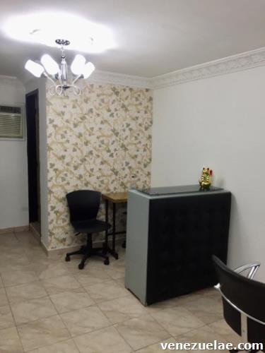 Vendo excelente esquina comercial. Centro Este.