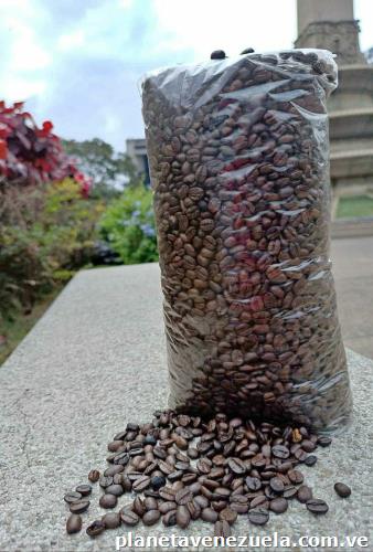 Café en granos tostado y molido