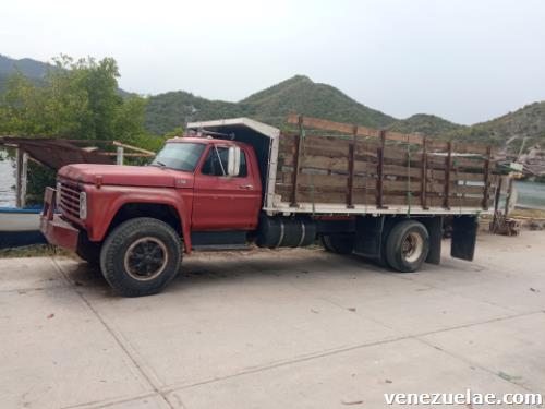 Se hacen fletes de mudanzas y materiales