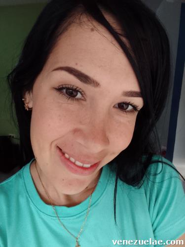 Busco empleo cuidando casa
