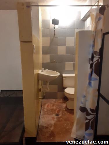 Se alquila habitación para solo estudiante