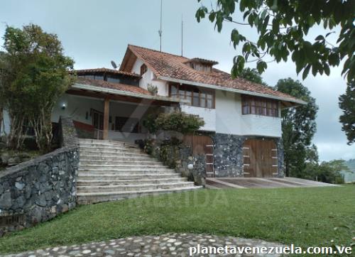 Casa y Finca vía Jaji