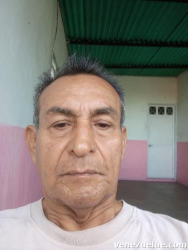 Solícito trabajo como cuidando casa o casas o apar