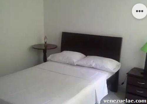 Linda habitación para dama ejecutiva en Chacao